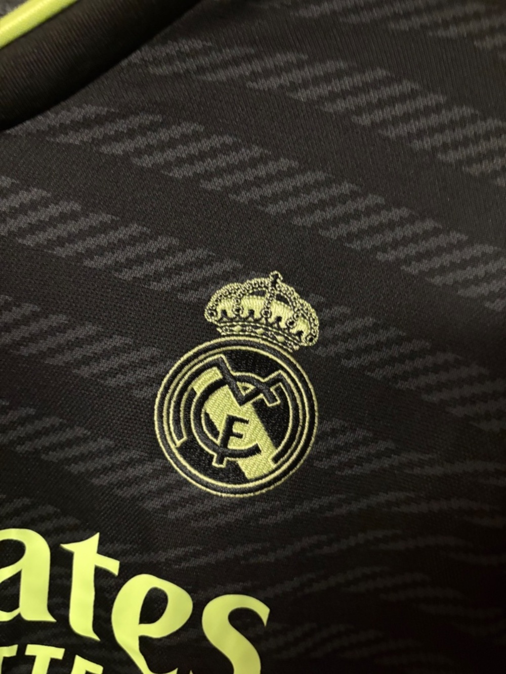 Real Madrid 2022/23 Adidas Third Shirt โ Medium โ NWT - Picture 4 of 8